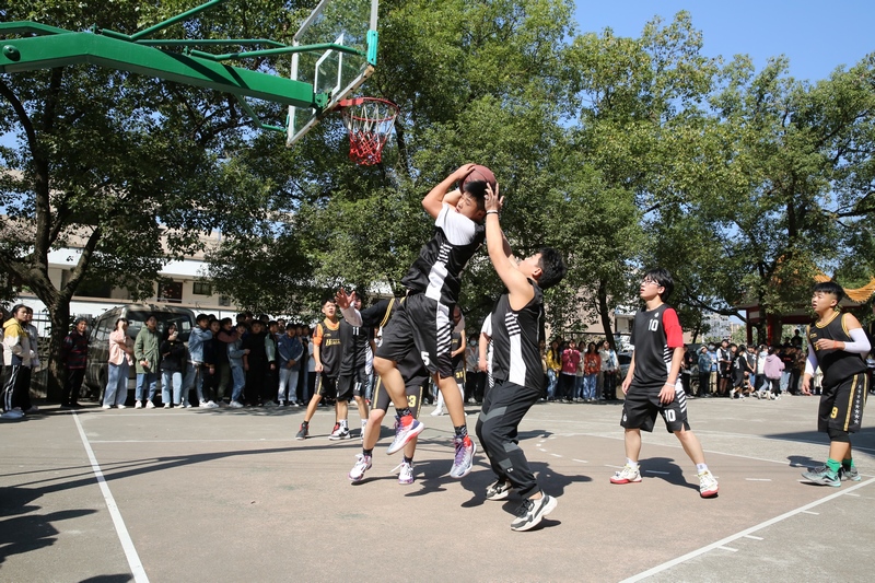 邵陽市華龍中學(xué),邵陽中學(xué)教育,高中教育,師資雄厚,名優(yōu)教師 邵陽市華龍中學(xué),邵陽中學(xué)教育,高中教育,師資雄厚,名優(yōu)教師